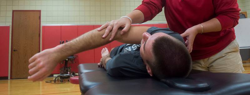 "UREC avery stretches out patient's shoulder